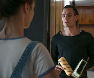 Singielka odcinek 150, Natalia (Julia Kamińska), Kris (Bartosz Gelner)