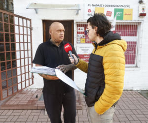 „Spalę Ci to ku*wo”. Michał boi się o rodzinę i błaga policję o pomoc.