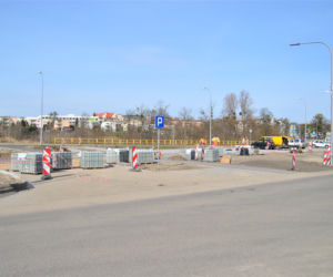 Remont przed dworcem PKP w Iławie - marzec 2020