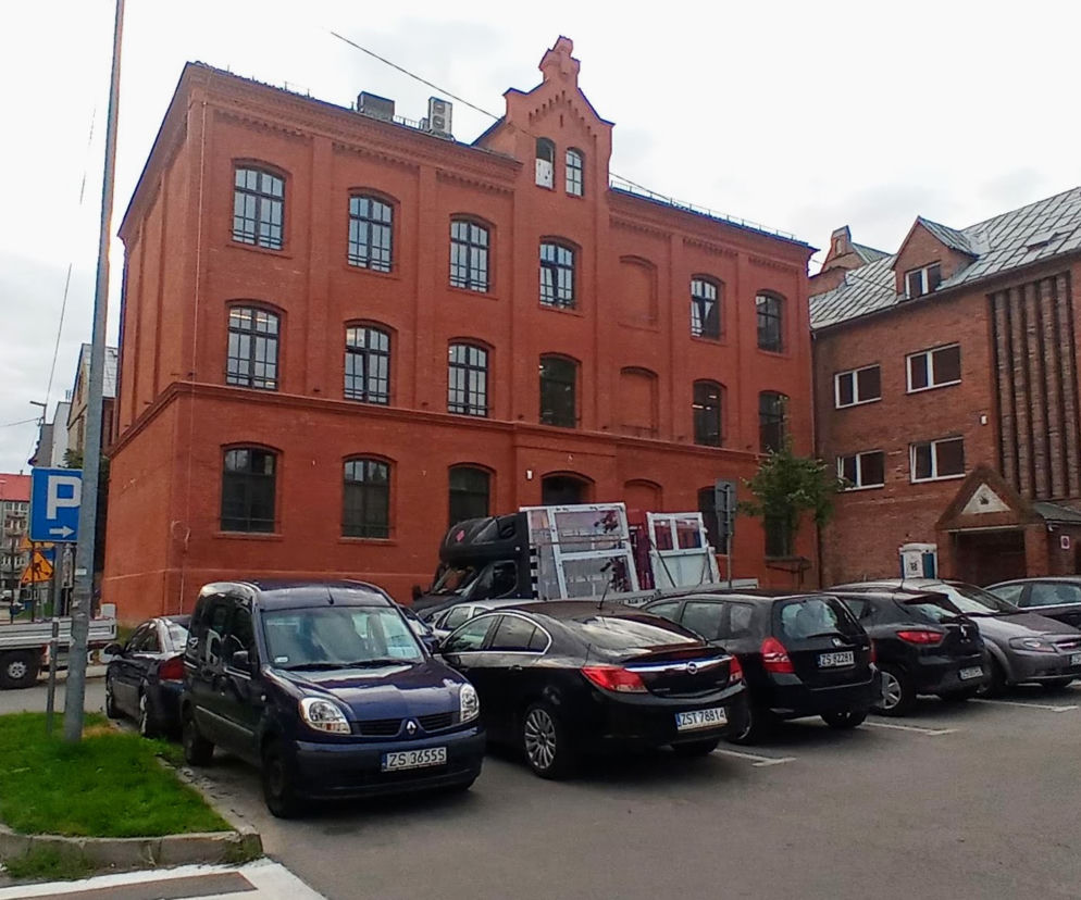 Biblioteka przy placu Matki Teresy z Kalkuty