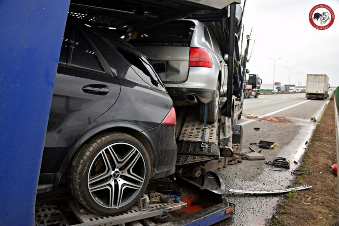 Poważny wypadek na S8 - 3 ciężarówki