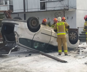Skasowała auto, zadrapała się tylko w palec