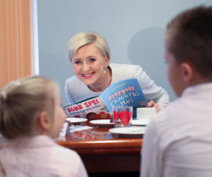 Agata Duda wśród chorych dzieci. Wzruszające zdjęcia pierwszej damy [ZOBACZ]