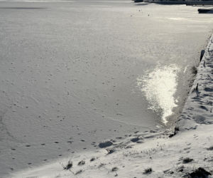 Dożywotni zakaz jazdy, alkohol i pościg. Finał na pękającym lodzie