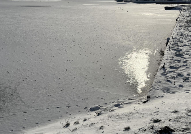 Dożywotni zakaz jazdy, alkohol i pościg. Finał na pękającym lodzie