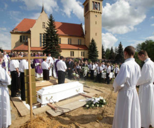 Przez rok żył w strachu przed ojcem mordercą