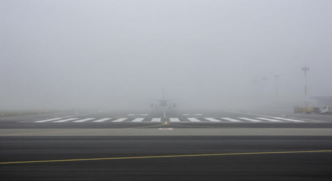 Paraliż lotniska w Krakowie. Pasażerowie wylądują nawet 300 km dalej
