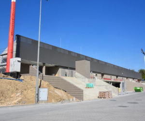 Budowa trybuny na stadionie Polonii na finiszu 