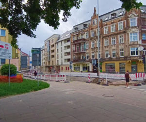 Przedwojenne torowisko tramwajowe na ul. Emilii Plater