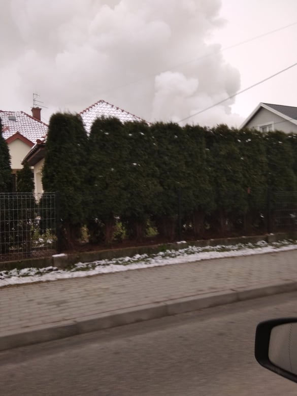 Pożar przy ul. Słocińskiej Rzeszowie. Na miejscu cztery zastępy straży [ZDJĘCIA]