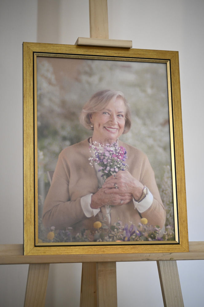 Pogrzeb Bożeny Dykiel przyciągnął tłumy. Pojawił się wieniec od Sławy Przybylskiej