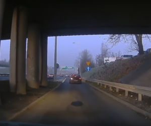 Na autostradzie cofali pod prąd. Bulwersujące nagranie prosto z Katowic
