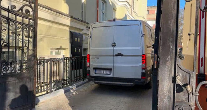 Bartosz G. przywieziony do Prokuratury Okręgowej w Płocku