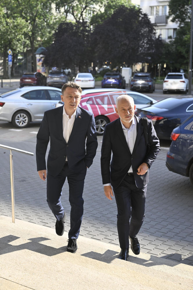 Tusk wezwał na dywanik KO