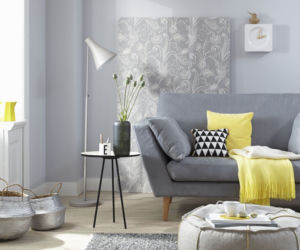 Szara sofa