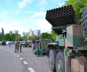 Piknik militarny przed Stadionem Śląskim