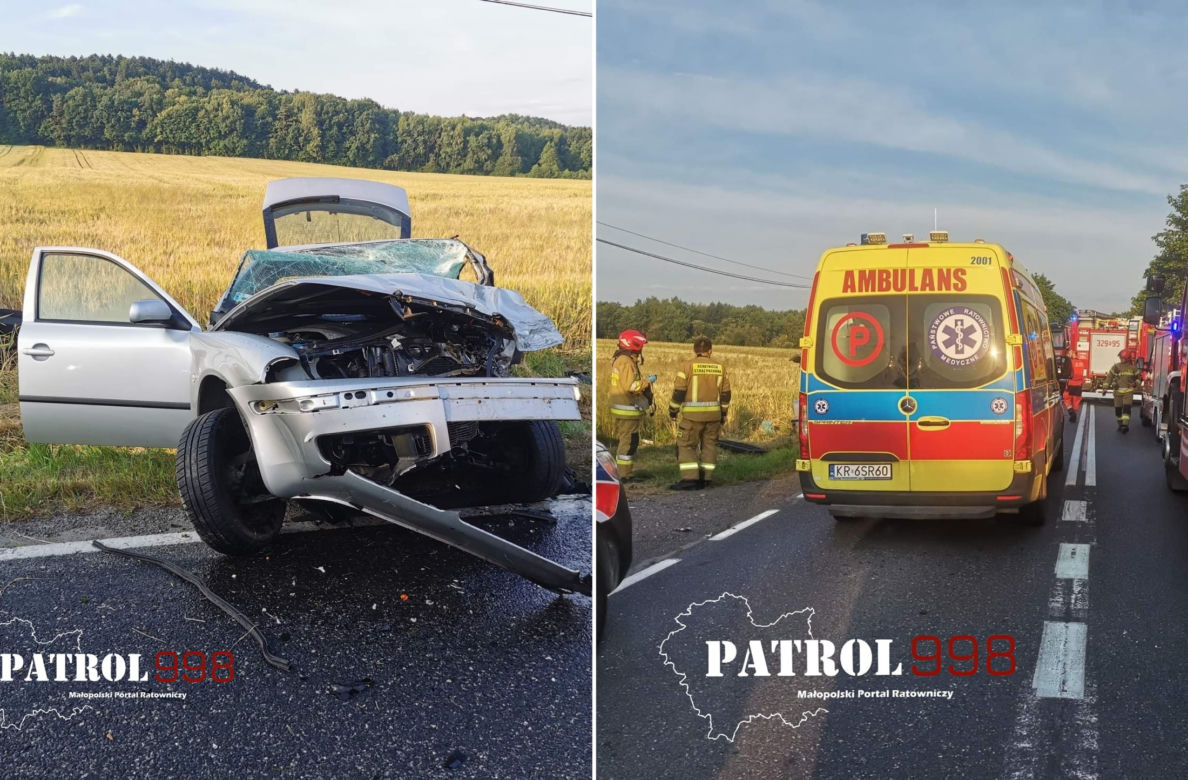 Śmiertelny wypadek pod Krakowem. Czołowe zderzenie dwóch aut. Jedna ofiara, sześć osób rannych [ZDJĘCIA]
