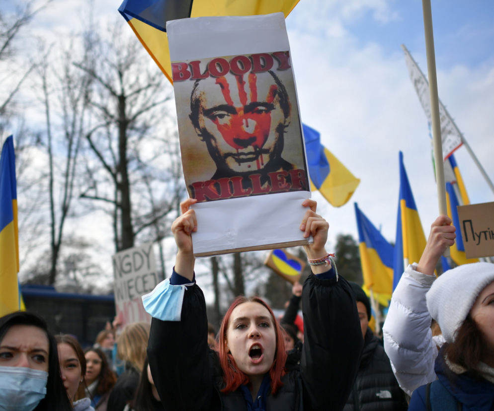 Warszawa solidarna z Ukrainą. Trwa manifestacja Nigdy więcej wojny