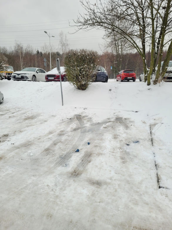 Dokumentacja foto z perspektywy kierowcy SM wjeżdżającego na opisane miejsce parkingowe