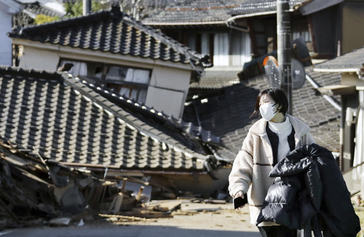 Szokujące zniszczenia w Japonii po trzęsieniu ziemi. Liczba ofiar rośnie