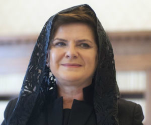 Wojewódzki drwi z Szydło