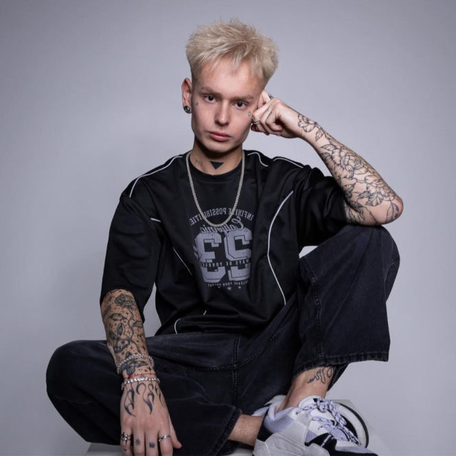 Michał Porąbaniec: Jedyny taki "król brwi" w mieście!