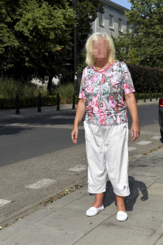 Ten ksiądz nie ma prawa udzielać Komunii