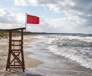 Sinice Świnoujście. Czy w Świnoujściu można się kąpać 19.08? Flaga, warunki pogodowe