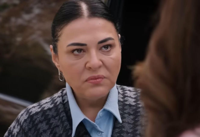 "Panna młoda", odcinek 41: Beyza odkrywa, że Aysu została wyrzucona ze szkoły