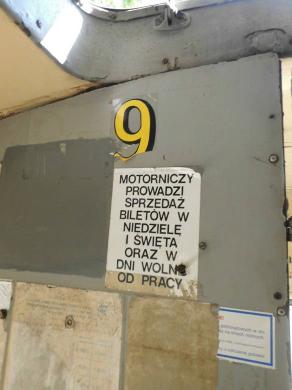 Jesteście ciekawi jak wyglądają od środka stare, opuszczone tramwaje? Mamy dla Was [ZDJĘCIA]!