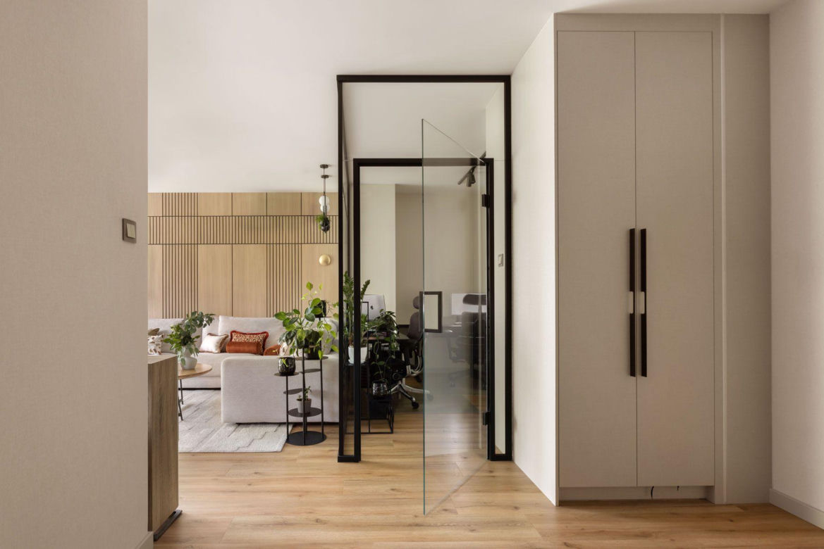 Apartament w Gdańsku. Szklane biuro nad morzem