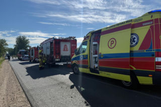 Auto dostawcze wypadło z drogi na DK 62 w powiecie sokołowskim