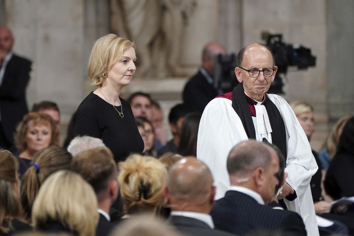 Msza ku czci zmarłej Elżbiety II. Wyjątkowe wykonanie hymnu. "God save the King"