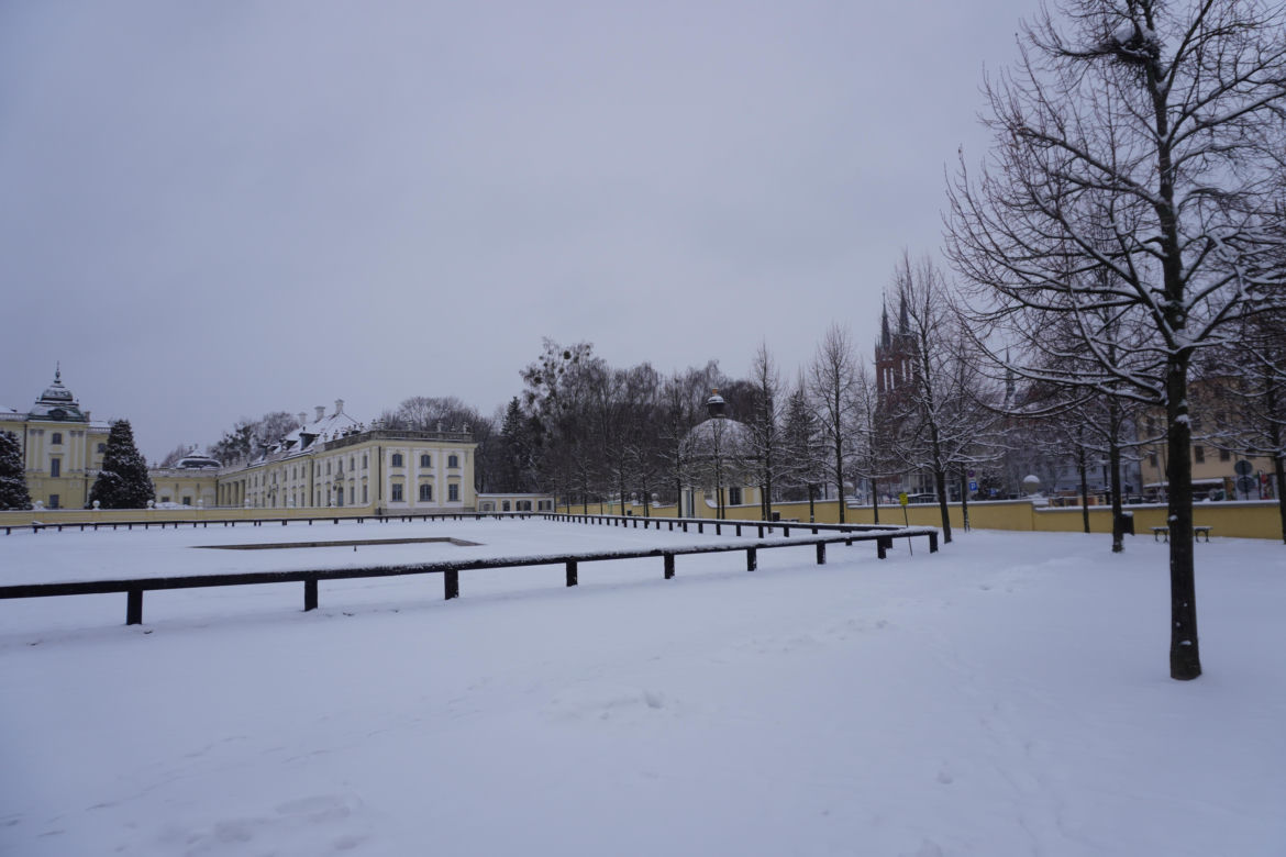 Białystok pod śniegiem. Tak prezentuje się zasypana stolica Podlasia