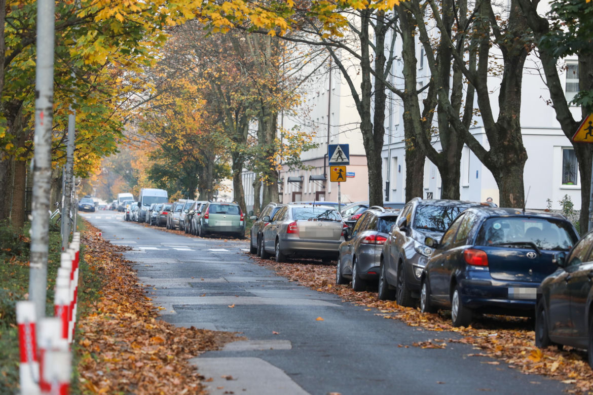 Parkingowa rzeź na Mokotowie. Znikną tysiące miejsc postojowych? 