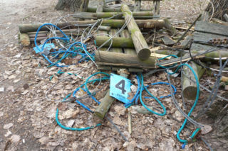 Rozbiórka Parku Linowego Tarzan w Parku Tysiąclecia w Lesznie