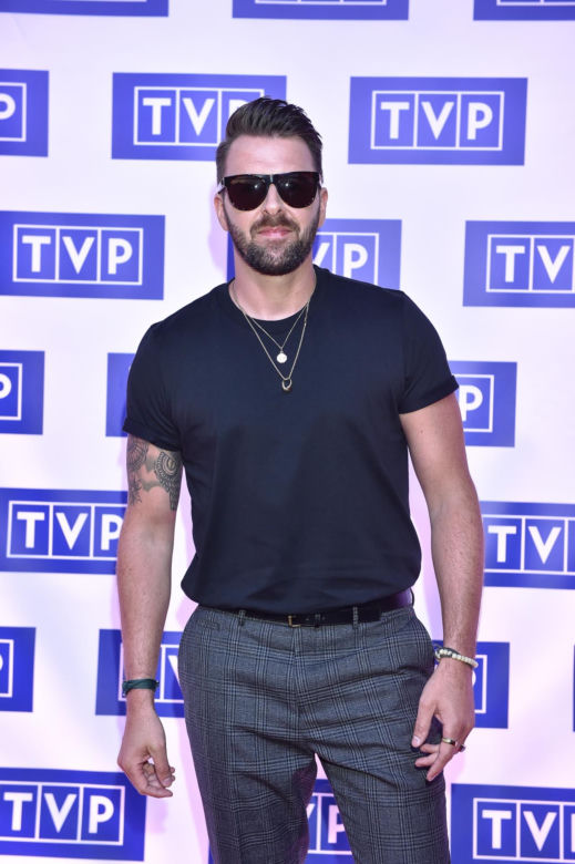 Grzegorz Hyży kiedyś i dziś. Od skromnego chłopaka z "X Factora" do ikony męskiego stylu