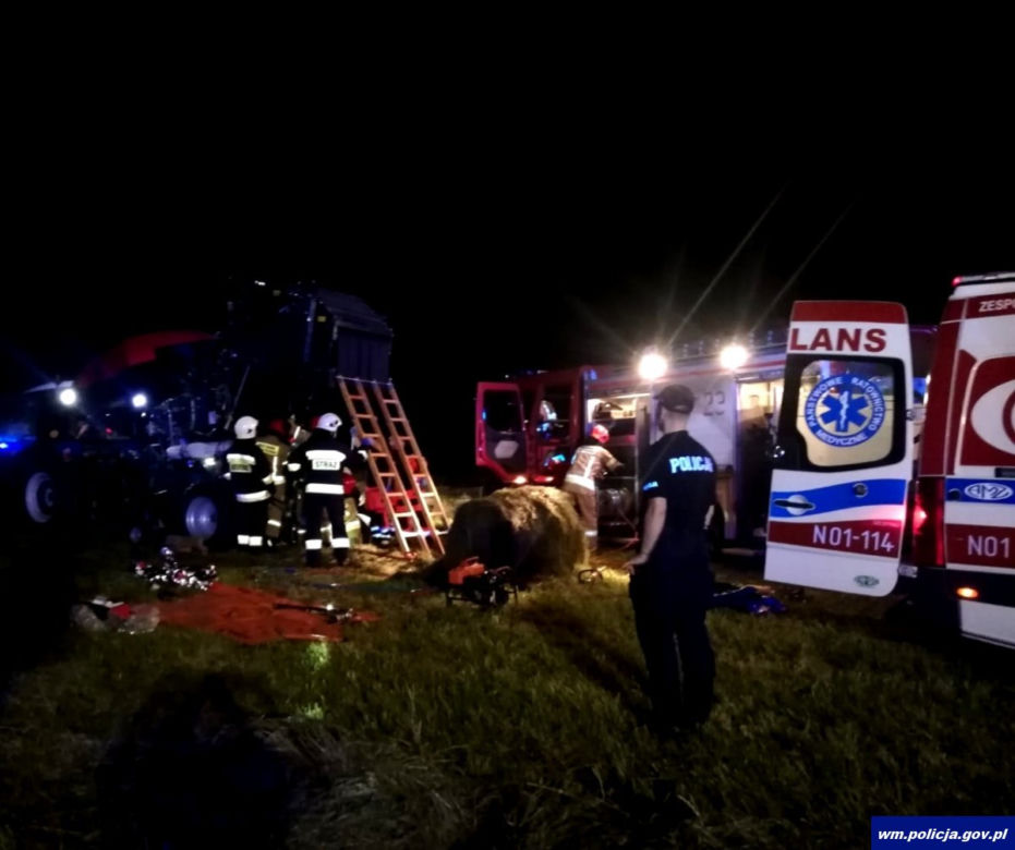 Makabryczny wypadek podczas prac polowych. Belownica wciągnęła mężczyznę [FOTO]