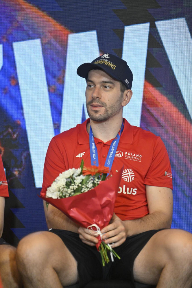 Złoci siatkarze po perypetiach wrócili do Polski