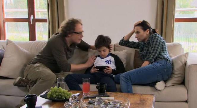 Barwy szczęścia. Marek (Marcin Perchuć), Witek (Witold Sosulski), Nina (Aleksandra Popławska)