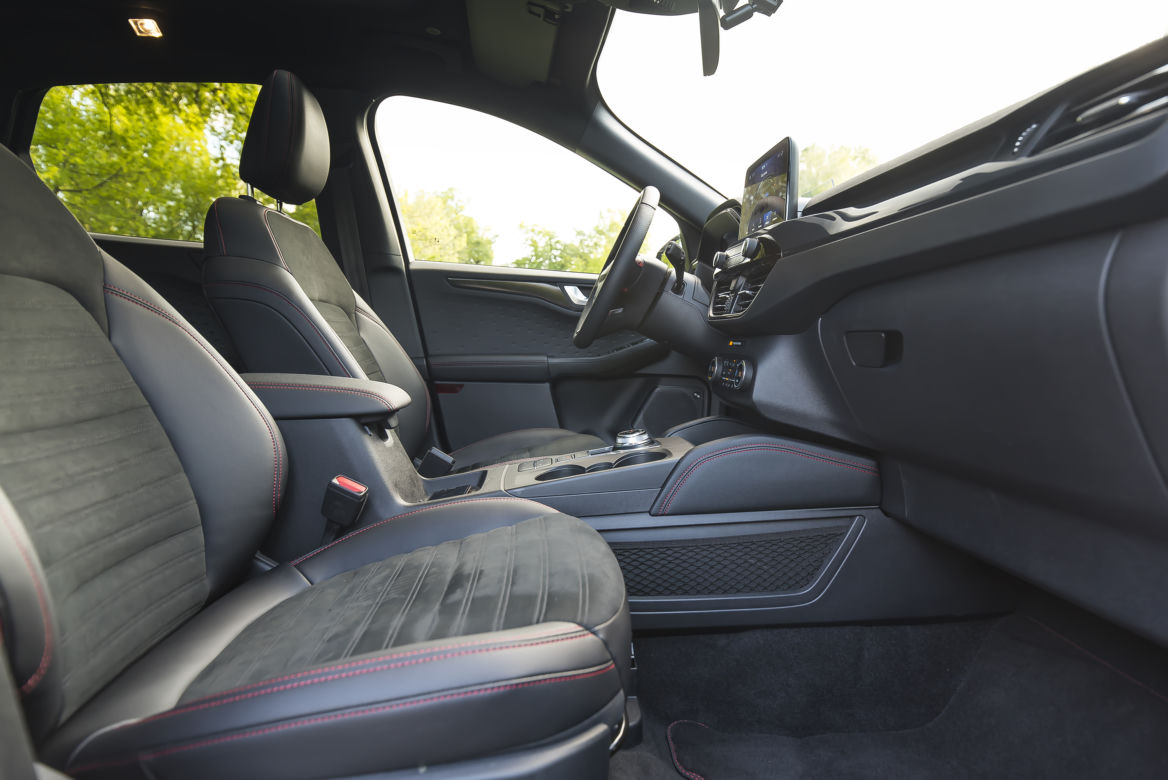 Ford Kuga 2.5 Plug-In Hybrid 225 KM eCVT FWD ST-Line