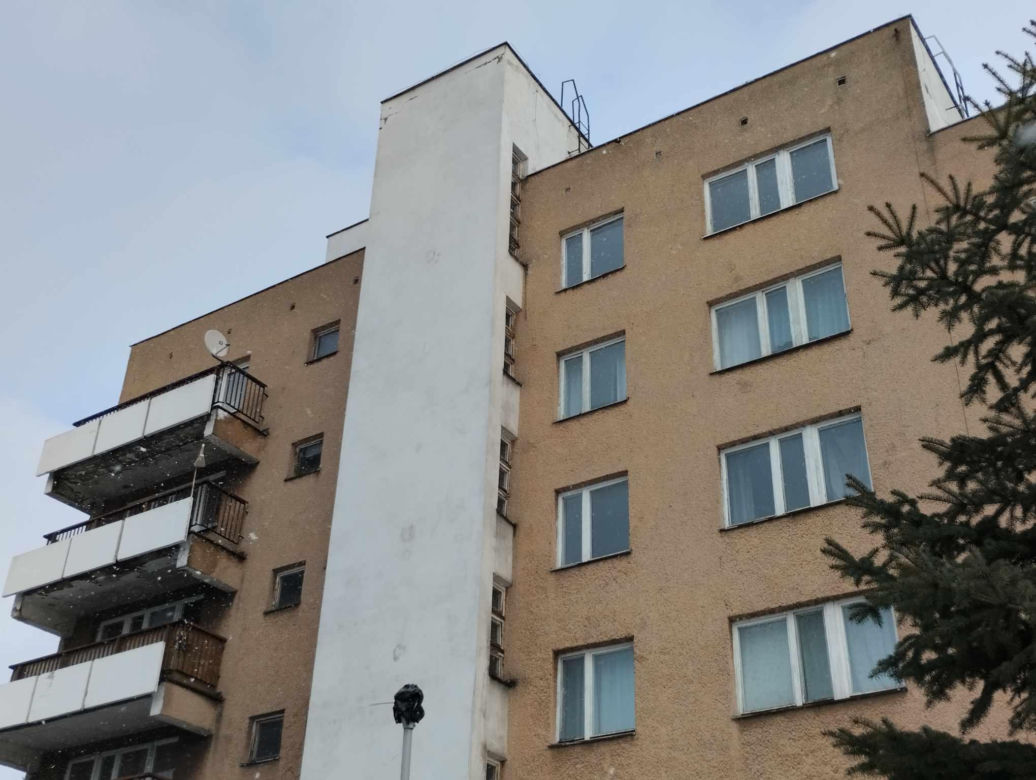 Bobrowiecka 2b - rosyjski blok mieszkalny w Warszawie