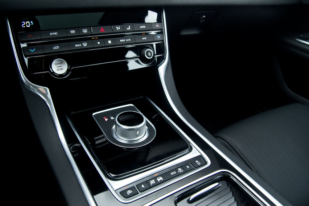 Jaguar XF 2.0 GTDi Prestige