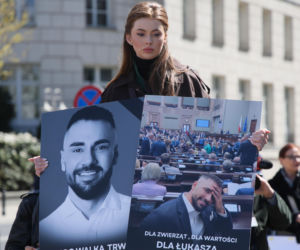 Przeszli ulicami Warszawy w obronie najsłabszych. Dla zwierząt, dla wartości, dla Łukasza