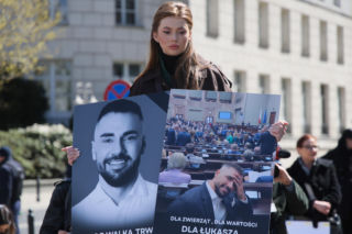 Przeszli ulicami Warszawy w obronie najsłabszych. Dla zwierząt, dla wartości, dla Łukasza