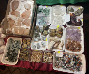 Pokémony, różowe gofry i zaskakujące różnice w cenach. Porównaliśmy łódzkie jarmarki