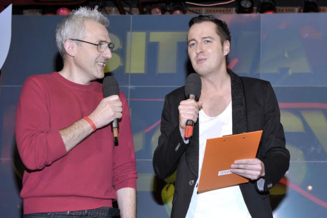 Tak na początku kariery wyglądał Piotr Kędzierski. Dziś trudno go rozpoznać na starych zdjęciach