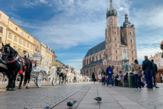 Kamienica przy ulicy Powiśle 12 w Krakowie zachwyca. To tutaj właściciele sprytnie unikali wysokich podatków