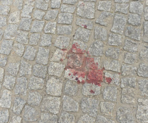 Leciała krew i kebaby. Starcie w centrum Warszawy przy furgonetce antyaborcyjnej 