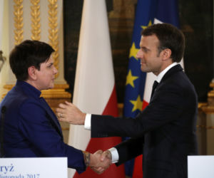 SZYDŁO W PARYŻU, RZĄD NA NOWOGRODZKIEJ - 1 PUBL.